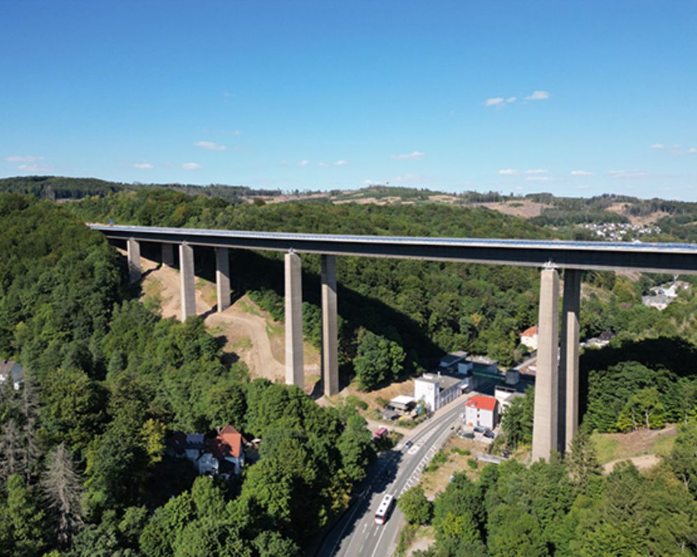 Talbrücke der A45 